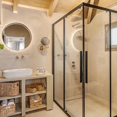 Skinos Premium House